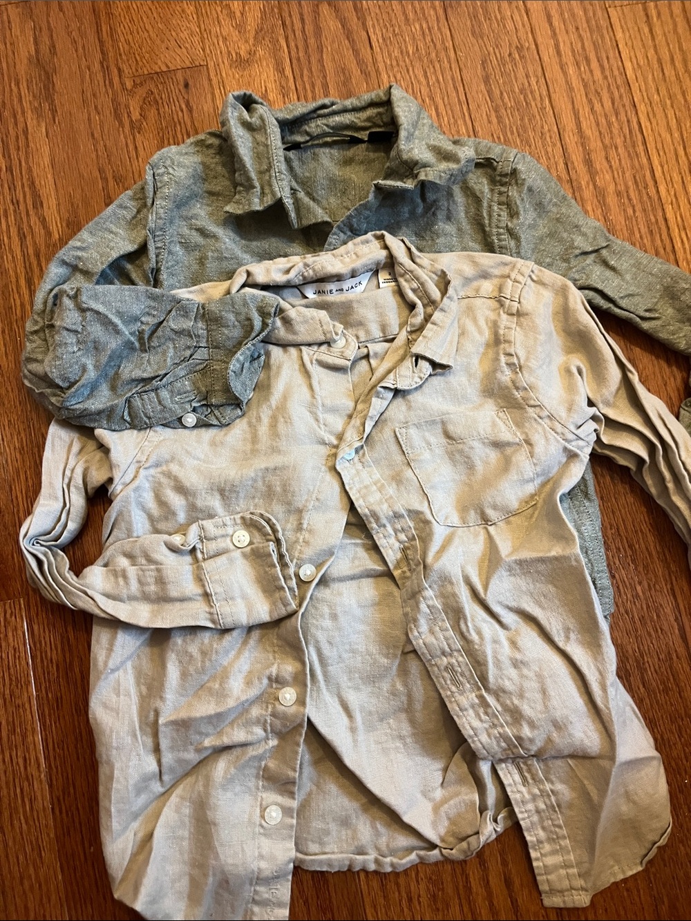 Janie and Jack Beige and Olive Linen/Cotton Blend Button-Down Shirts (Lot of 2)